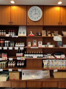 豚捨本店物販コーナー