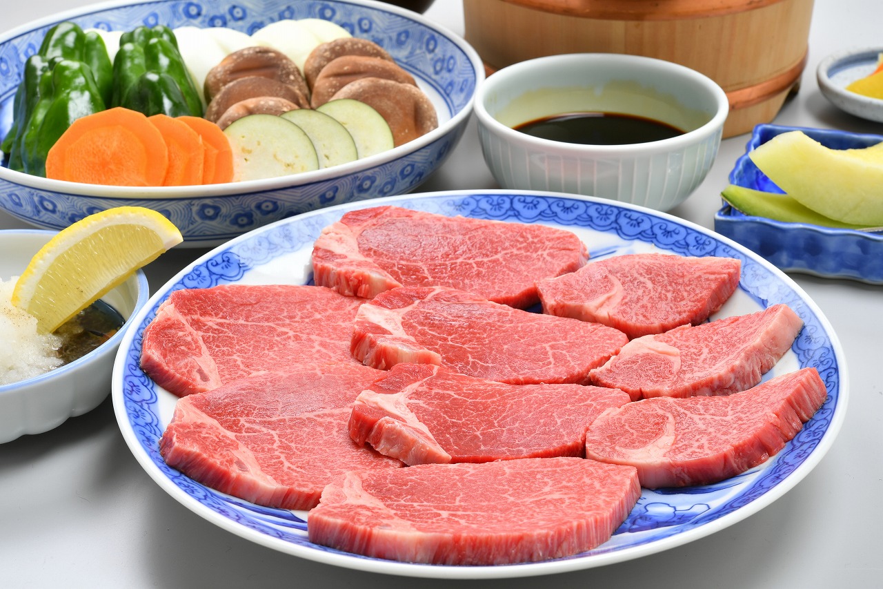 和牛精肉店 (三重県伊勢市)【豚捨】の店舗紹介② ～豚捨 若柳(わかやぎ)編～