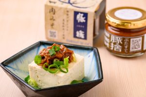 豚捨　和牛　肉みそ