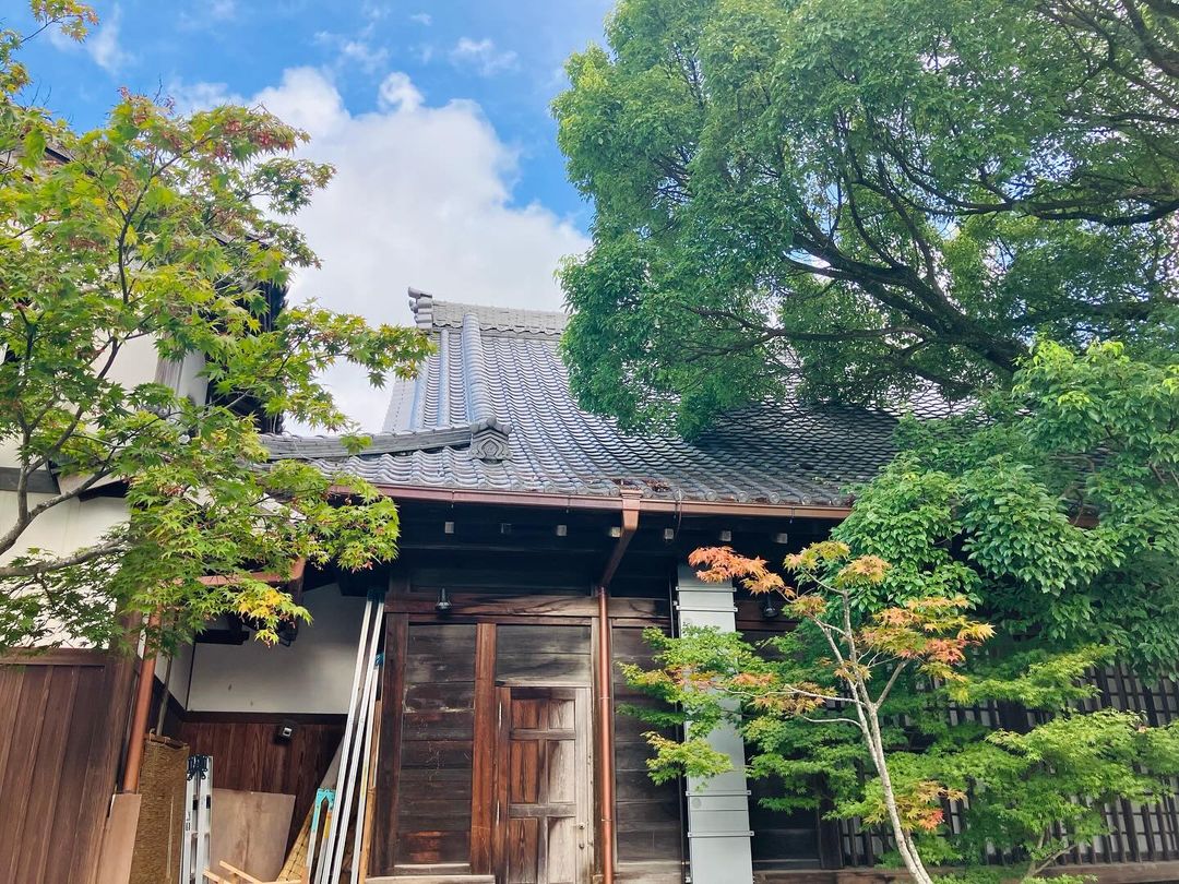 おかげ横丁まで良い天気と気持ちの良い空気をあじわいにきてください。